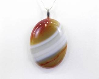 .925 Sterling Silver Agate Pendant Necklace
