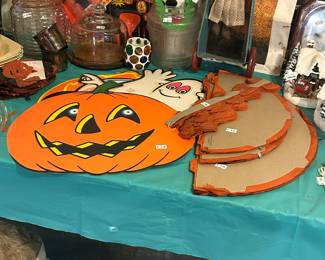 Vintage Halloween honeycomb pieces