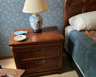 Thomasville Mystic nightstand x2