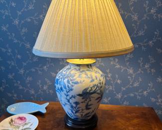 Chinoiserie blue and white bedside lamp