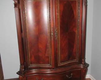 Flamed mahogany wardrobe
