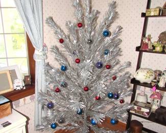 6' 6" vintage aluminum tree