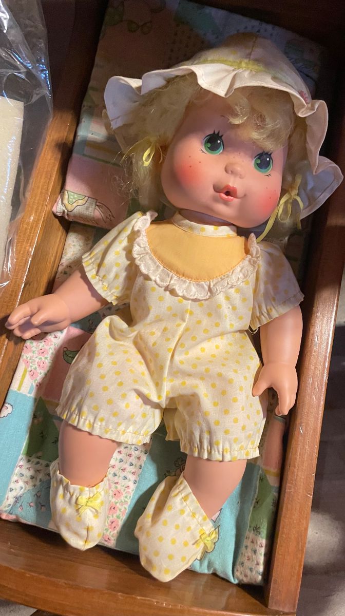 Vintage Strawberry Shortcake Blow Kiss Doll Lemon Meringue in excellent condition
