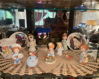 Vintage Enesco Country Cousins Figurines