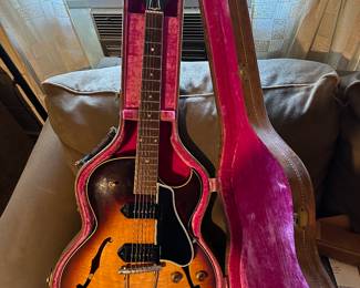 1957 ES225 Gibson Guitar with original case 
