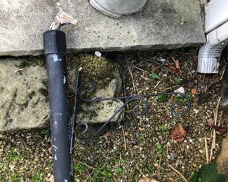 Long post with horse head on top