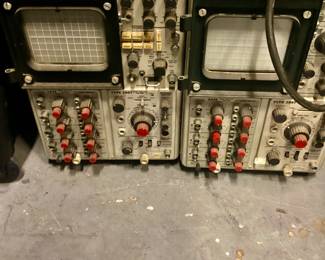 Tektronix 3474 is a four channel vertical plug in  Bandwidth Dc to MHz