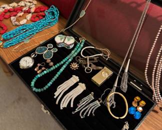 Vintage and Kendra Scott
