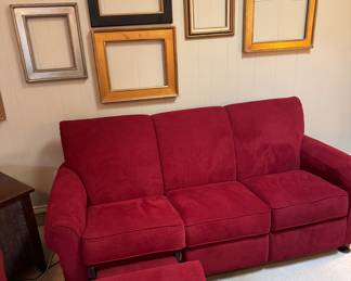 Lazy boy couch reclines 