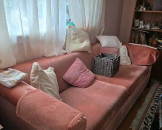 Vintage Sleeper Couch (non-smoking home)