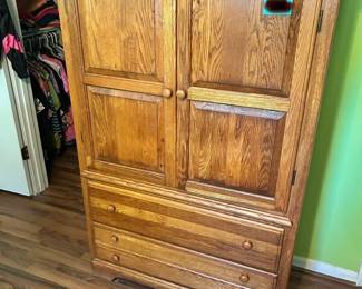 Athens Furniture Armoire
Great condition!
40” across x 18” deep x 5’ tall

**We have the matching tall dresser and dresser with mirror for sale as well