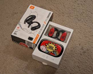 JBL Endurance 3 wireless headphones