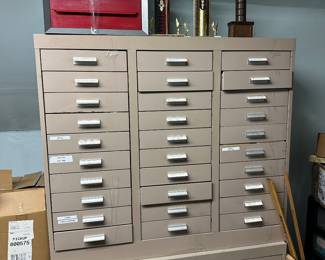 Metal drawer cabinets
