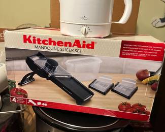 More kitchen items.....