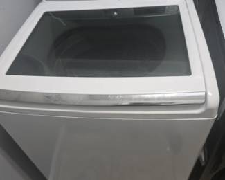 Samsung Washer & Dryer Set
Washer: VRT Plus top-load with multiple wash settings and self-clean.
Dryer: MultiSteam front-load with moisture sensor and SmartThings features.
Clean, reliable, and ready for pickup during the estate sale.