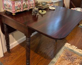 Beautiful Drop Leaf Table