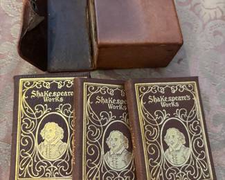 Sweet Leather Shakespeare Set
