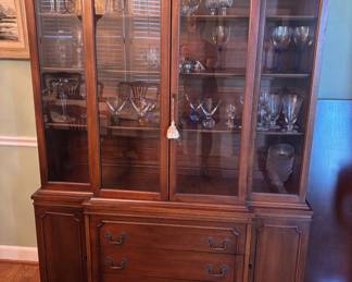 Traditional Mahogany Breakfront China Cabinet