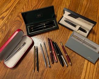 Selection of Good Writing Pens