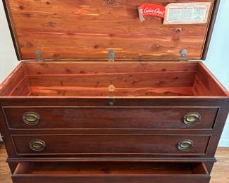 Vintage Lane Cedar Chest