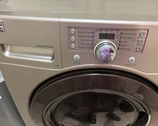 Kenmore Elite washer and dryer 2020 with pedestals $500.00 set
27”w 28”d 53”t