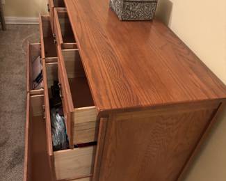 7 drawer wood dresser $ 150.00
51”w 17”d 31”t