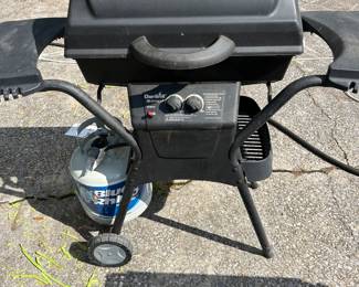 Char Broil Grill $90.00
Needs new ignitor switch