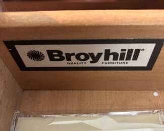 Broyhill 3 drawer chest 
$ 175.00. 30”w 18”d 31”t