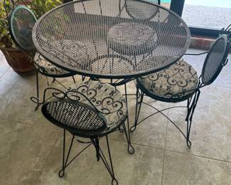 Cast aluminum ice cream parlor set $150.00
Tbl: 36”diameter 29”t
Chr: 15.5”x 15.5” x 33”t