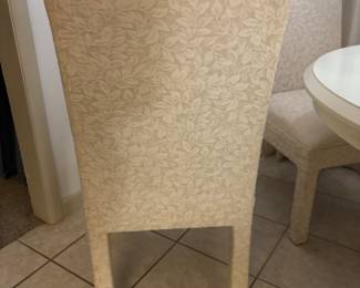 Round Wood Kithen table 4 chairs $250.00
Tbl: 42”diameter 30.5”t
Chr: 19” w 20”d 39”t