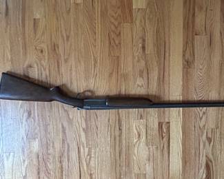 Savage Arms Model 37 12-Gauge Single-Shot Break-Action Shotgun – Classic American Design