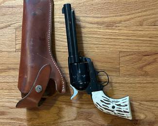 Hy Hunter Western Six-Shooter Revolver – .22 LR – Western Germany – Single Action – with Holster