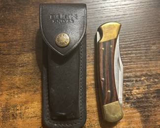 Vintage Buck 110 Folding Hunter Knife with Original Leather Sheath – USA Made, Brass & Wood Handle