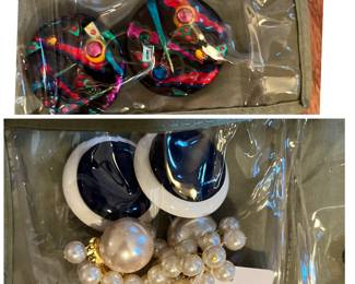 Fabulous collection of 80s jewelry! Many more pieces 