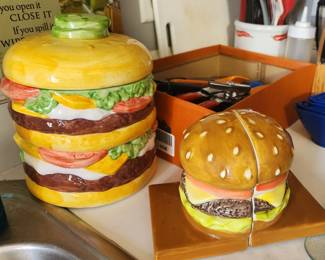 Oggi cookie jar