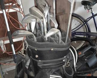 Golf Clubs Left-Handed and Bag