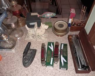 Lamp Knives Compass