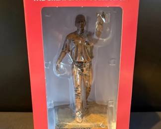 Cincinnati Reds Johnny Bench Bronze Statue Great Eight Reds HOF Unopened Box