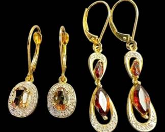 009 Two Pairs of 14k Gold Earrings 5.8g