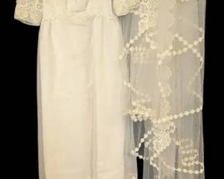 Vintage Lace Wedding Gown With Veil