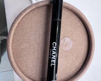 Chanel Paris Eyeliner Pencil – Precision Waterproof Eye Definer, Classic Black Shade