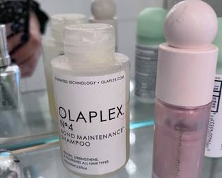 Olaplex no. 4 shampoo, rare beauty highlighter pink