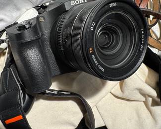 Sony Cyber-shot DSC-RX10 IV (DSC-RX10M4) Zeiss Vario-Sonnar 24-600 mm f/2.4-4 Camera – 4K Video, Superzoom, Excellent Condition
