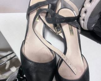 Louise et Cie Black Leather Heels – Sophisticated Pointed-Toe Pumps with Strap Detail, Timeless Wardrobe Staple