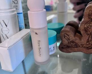Rare beauty liquid highlighter