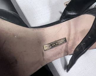 Louise et Cie Black Leather Heels – Sophisticated Pointed-Toe Pumps with Strap Detail, Timeless Wardrobe Staple