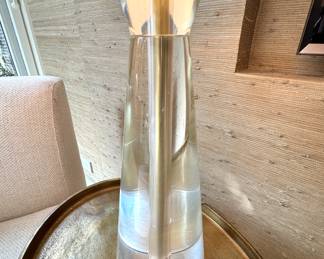 Close-Up of Clear Crystal Lamp Base with Brass Accents – Contemporary Table Lamp Detail