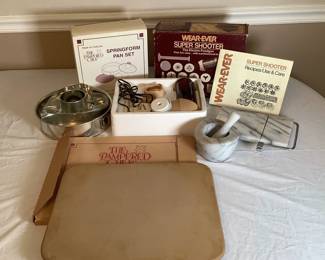 Pampered Chef Springform pans and more