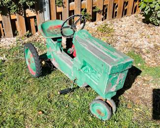 Vintage Farmall 560 Pedal Tractor