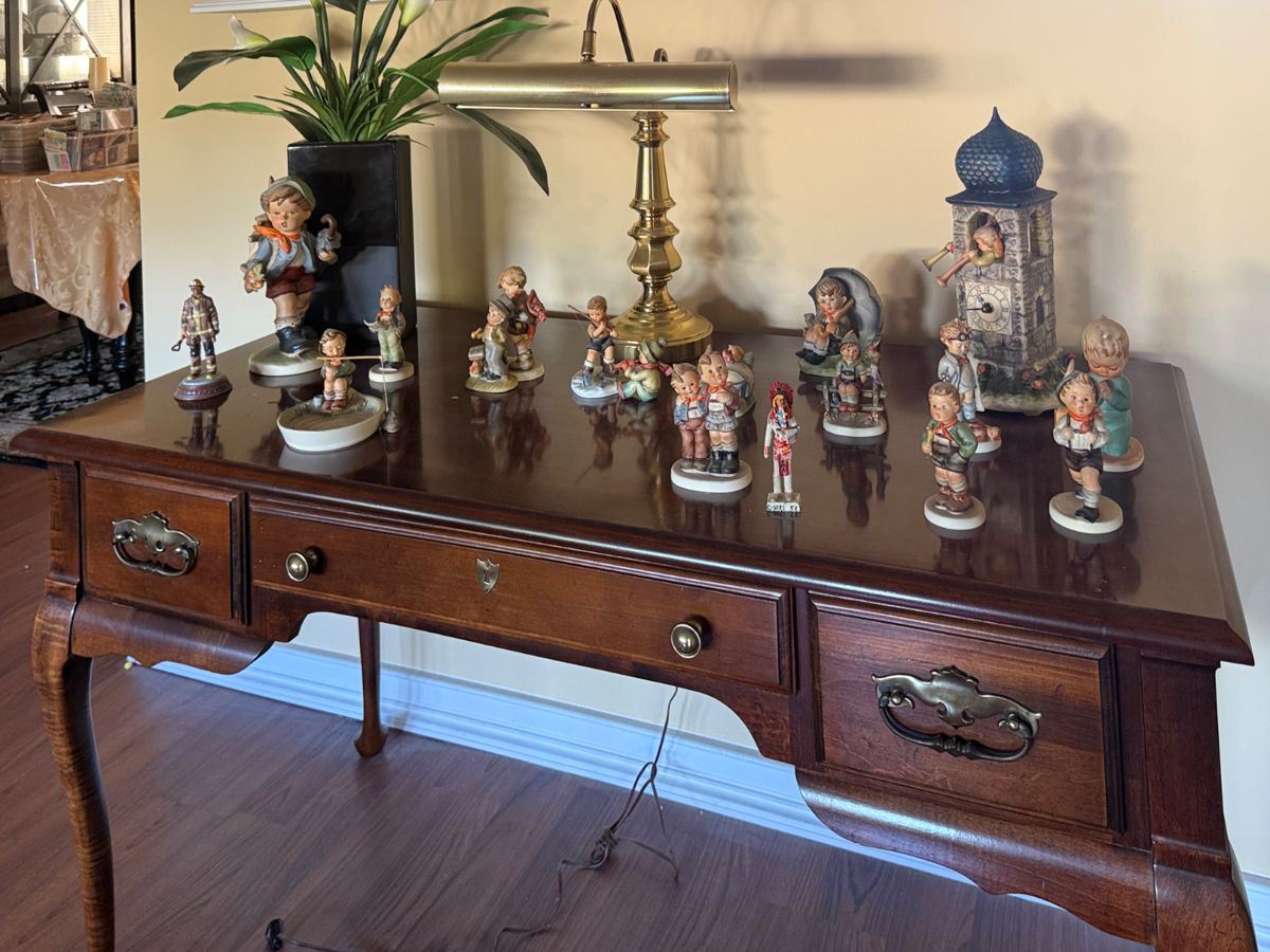 HOME FURNISHINGS & HUMMEL COLLECTION